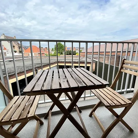 Διαμέρισμα Spacious 2 Bedroom App In The Center With Balcony *