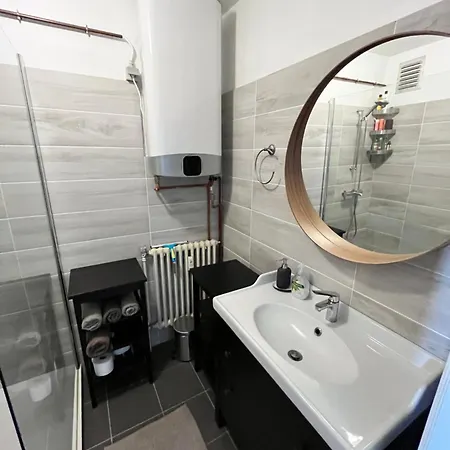 Spacious 2 Bedroom App In The Center With Balcony * 根特