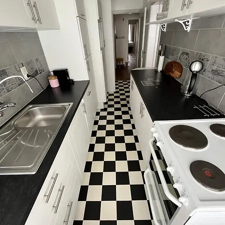 Spacious 2 Bedroom App In The Center With Balcony * 根特