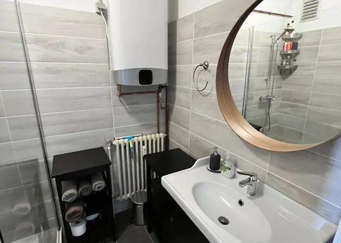 Spacious 2 Bedroom App In The Center With Balcony * Γάνδη