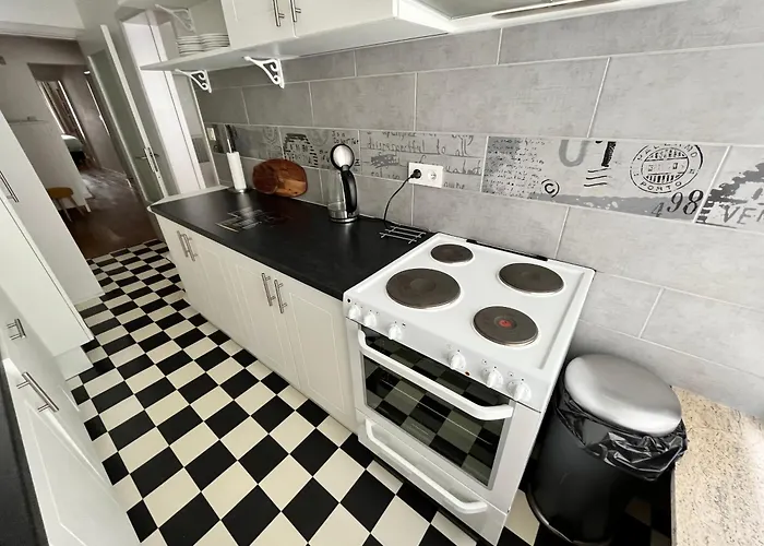 Διαμέρισμα Spacious 2 Bedroom App In The Center With Balcony Γάνδη